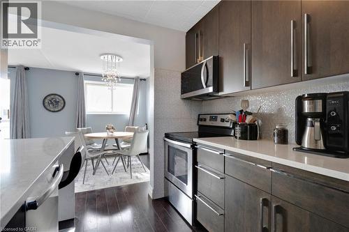 6 Walton Avenue Unit# 310, Kitchener, ON - Indoor Photo Showing Kitchen With Upgraded Kitchen