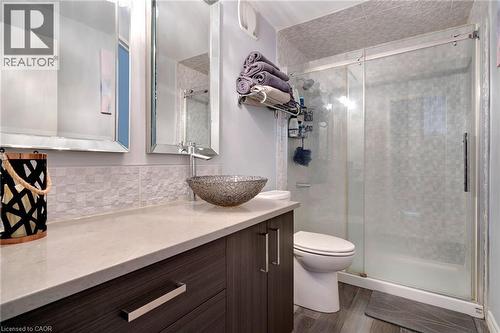 6 Walton Avenue Unit# 310, Kitchener, ON - Indoor Photo Showing Bathroom