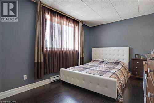 6 Walton Avenue Unit# 310, Kitchener, ON - Indoor Photo Showing Bedroom