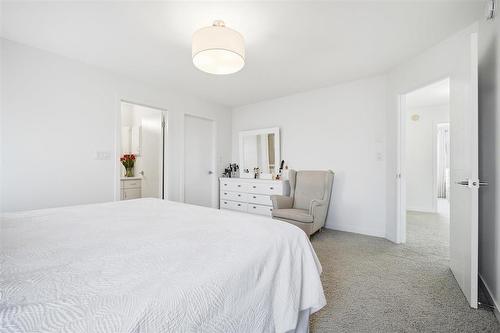 119 Berry Hill Road, Winnipeg, MB - Indoor Photo Showing Bedroom