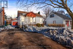 7 DUNKIRK AVENUE  Kingston (East Of Sir John A. Blvd), ON K7K 2H3