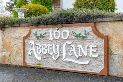 8-100 Abbey Lane  Parksville, BC V9P 1N4