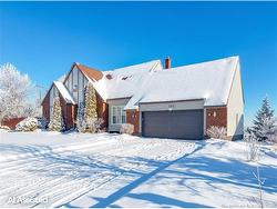 395 Kimble DR  Fredericton, NB E3B 6Y5