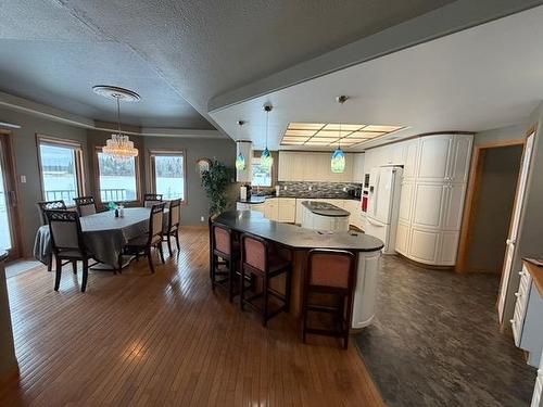 92 Edgewater Drive, Dryden, ON - Indoor Photo Showing Dining Room