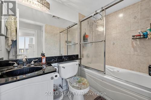 1212 - 350 Red Maple Road, Richmond Hill, ON - Indoor Photo Showing Bathroom