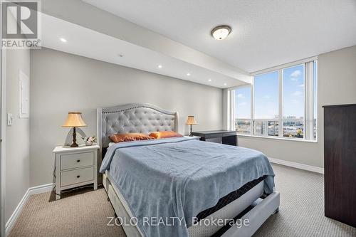 1212 - 350 Red Maple Road, Richmond Hill, ON - Indoor Photo Showing Bedroom