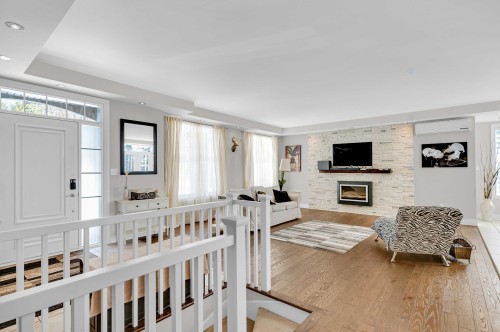 Vue d'ensemble - 661 Ch. St-Germain, Prévost, QC - Indoor With Fireplace