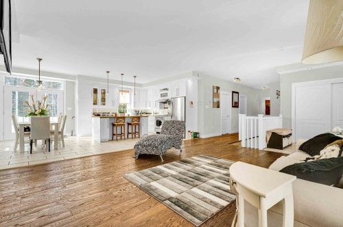 Vue d'ensemble - 661 Ch. St-Germain, Prévost, QC - Indoor Photo Showing Living Room