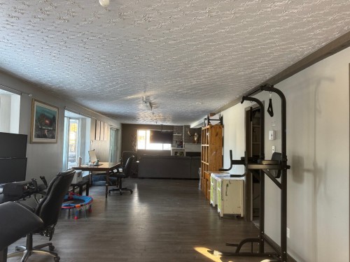 Salle familiale - 1214 Ch. Robert'S, Rouyn-Noranda, QC - Indoor Photo Showing Garage