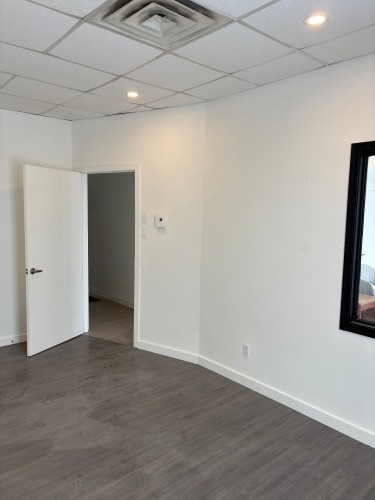 Office - 412-830 Boul. Ford, Châteauguay, QC - Indoor Photo Showing Other Room
