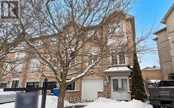 8 BURGON PLACE  Aurora, ON L4G 7Y2