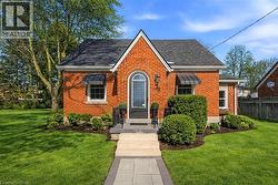 78 STIRLING Avenue S  Kitchener, ON N2G 3N9