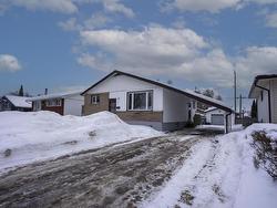 211 S Clarkson Street S SOUTH Thunder Bay, ON P7B 4X1