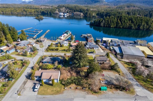 1767 Cedar Rd, Ucluelet, BC 