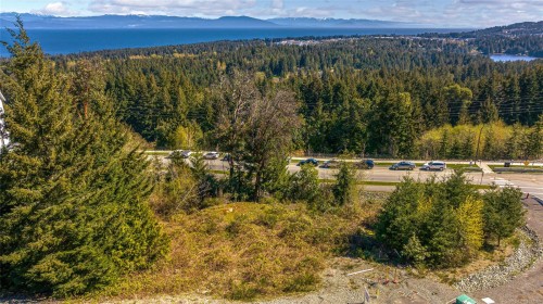 5000 Broad Ridge Pl, Lantzville, BC 