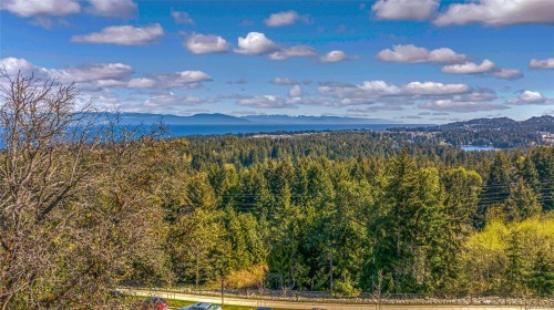5000 Broad Ridge Pl, Lantzville, BC 