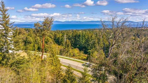 5000 Broad Ridge Pl, Lantzville, BC 
