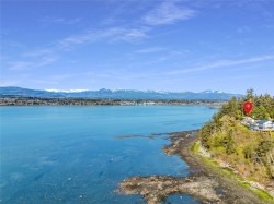 145 Manor Pl  Comox, BC V9M 1C6