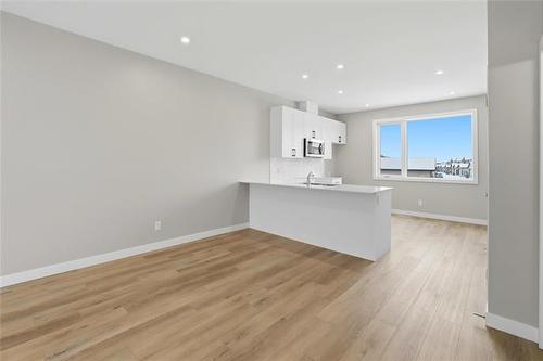 64 Perseus Way, Winnipeg, MB 