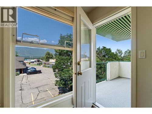 851 5 Avenue Sw Unit# 303, Salmon Arm, BC - Outdoor With Exterior