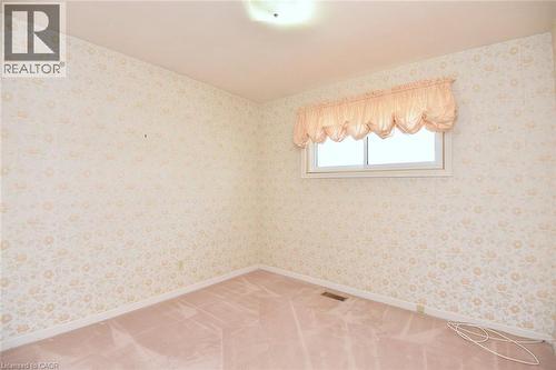 4 Bermuda Court, Hamilton, ON - Indoor Photo Showing Other Room