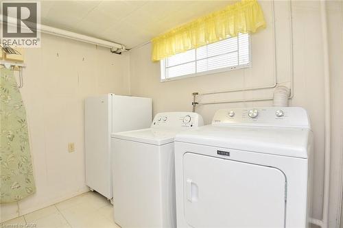 4 Bermuda Court, Hamilton, ON - Indoor Photo Showing Laundry Room