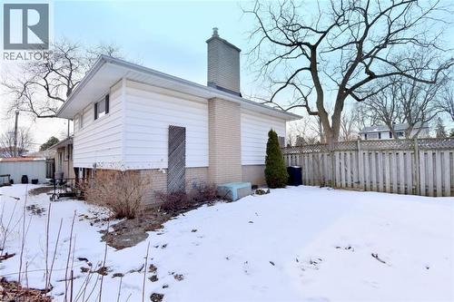 4 Bermuda Court, Hamilton, ON - Outdoor