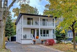 LOWER - 136 WESTSIDE DRIVE  Oakville, ON L6K 1P3