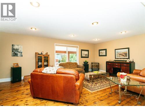 114 Skye Blue Loop, Princeton, BC - Indoor Photo Showing Living Room