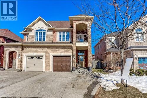 2313 NEWCASTLE Crescent  Oakville, ON L6M 4P5