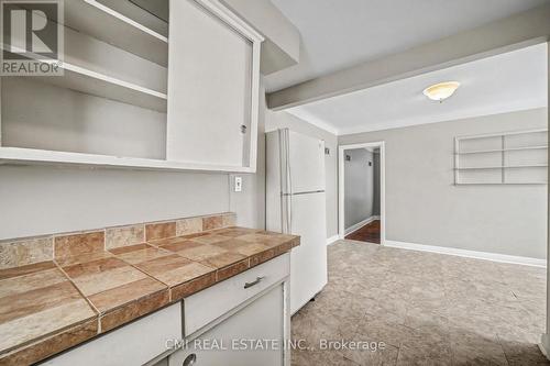 68 Queen Street S, Thorold, ON - Indoor