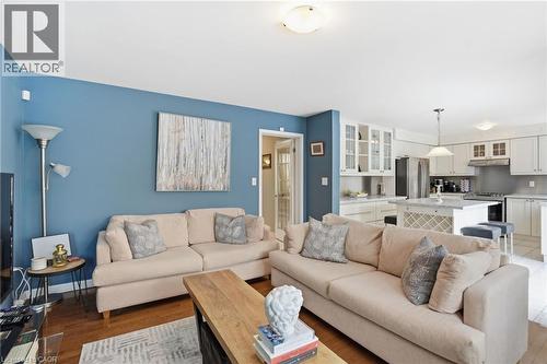 2505 Valleyridge Drive, Oakville, ON - Indoor Photo Showing Living Room