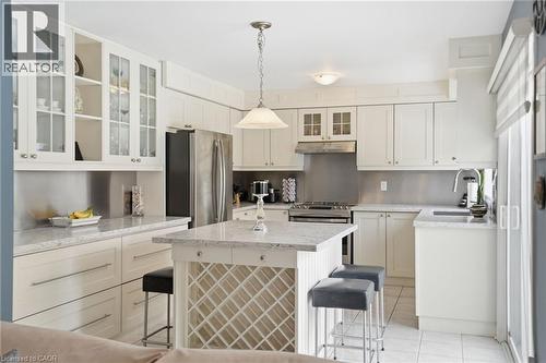 2505 Valleyridge Drive, Oakville, ON - Indoor Photo Showing Kitchen