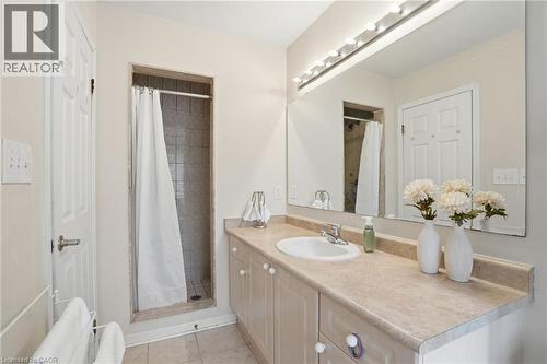 2505 Valleyridge Drive, Oakville, ON - Indoor Photo Showing Bathroom