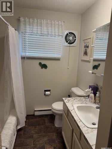 2108 Spruce Crescent, Turtle View, SK - Indoor Photo Showing Bathroom