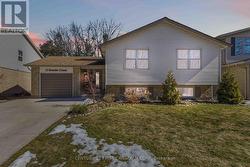 11 GREENBRIER CRESCENT  London South (South N), ON N6J 3X6