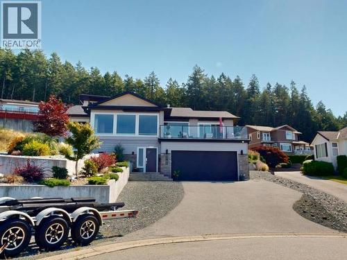3784 Trail Place, Powell River, BC - Outdoor With Facade