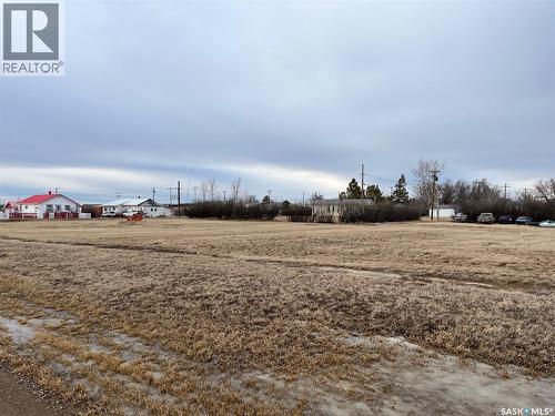 910 Railway Avenue E, Aneroid, SK 