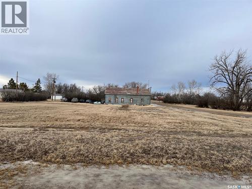 910 Railway Avenue E, Aneroid, SK 