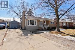 579 BERKSHIRE ROAD  Sarnia, ON N7V 1Y4