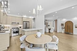 6 BYBLOS COURT  East Gwillimbury, ON L9N 0T3