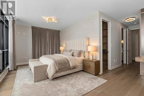 3711 Riva Avenue, Innisfil, ON - Indoor Photo Showing Bedroom