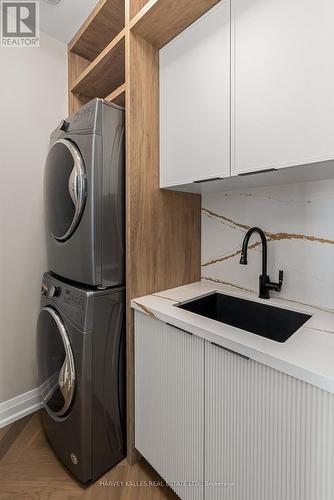 3711 Riva Avenue, Innisfil, ON - Indoor Photo Showing Laundry Room