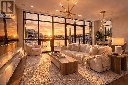 3711 Riva Avenue, Innisfil, ON - Indoor Photo Showing Living Room