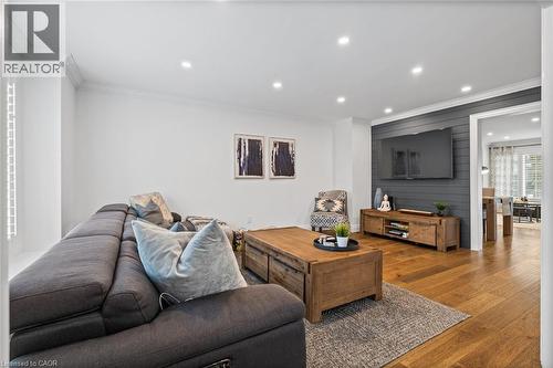 5609 Thorn Lane, Burlington, ON - Indoor Photo Showing Living Room