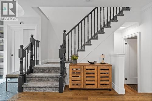 5609 Thorn Lane, Burlington, ON - Indoor Photo Showing Other Room