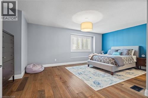 5609 Thorn Lane, Burlington, ON - Indoor Photo Showing Bedroom