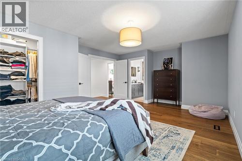 5609 Thorn Lane, Burlington, ON - Indoor Photo Showing Bedroom