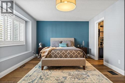 5609 Thorn Lane, Burlington, ON - Indoor Photo Showing Bedroom