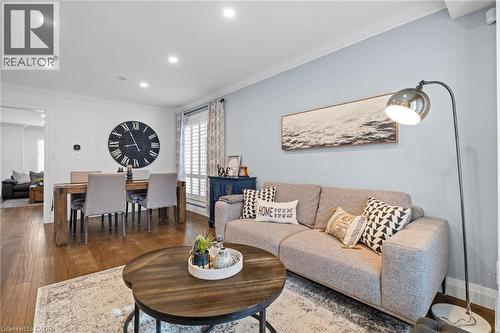 5609 Thorn Lane, Burlington, ON - Indoor Photo Showing Living Room